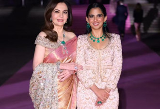 他的新手表镶了近400颗宝石 “贫富差距具象化”