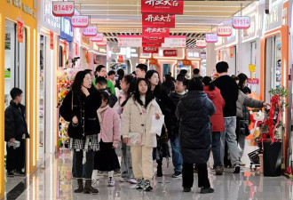 厌倦了上班的白领，勇闯义乌