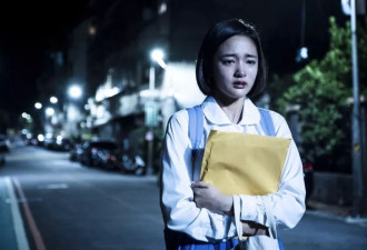 医院精神科，挤满穿校服的孩子