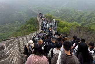 连2天凌晨3时集合！跟团游北京 倒路边猝死