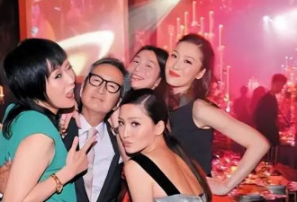 香港著名女星与老公同框表情冷淡，拒绝牵手，老公曾被曝多次绯闻