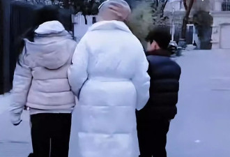 汪小菲接俩娃回北京,玥儿长高超像大S,打雪仗时一个动作好暖心