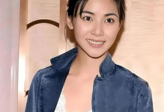 21岁拍三级片,30岁被出轨,38岁嫁大佬,如今50岁没孩子被宠成宝