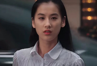 一脸苦相的王珞丹究竟算不算美女？看她跟蒋欣同框就知道了