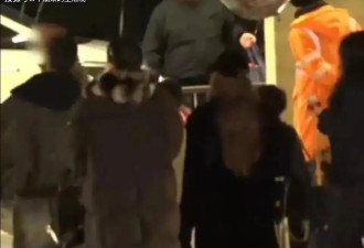 黄晓明杨颖带儿子游迪士尼,网友喊话希望他们复婚
