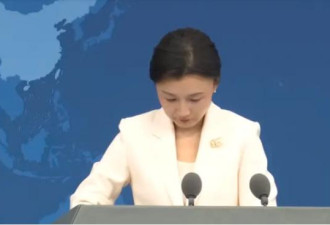 被问张又侠 国台办发言人低头看稿12次之后…