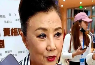 78岁连路都走不稳还开演唱会 全网骂声一片