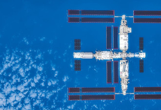 向北京低头？Space X星链大规模降轨