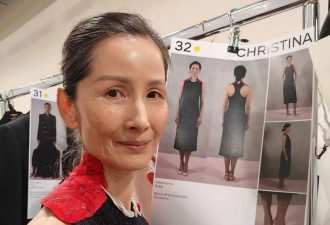 七个女儿的母亲，56岁成为超模，如今登上香奈儿高定秀场
