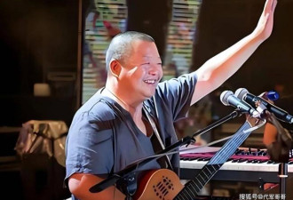 她连续5次上春晚，与恩师同居怀孕被骗流产