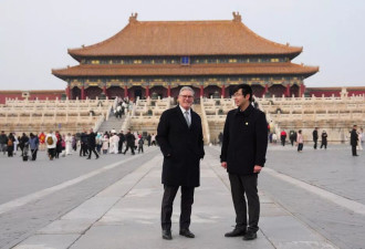 英相游故宫无高层陪同无清场 英媒对比特朗普待遇