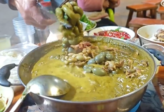 一家四口自制“牛粪火锅”中毒 网友一看就不对