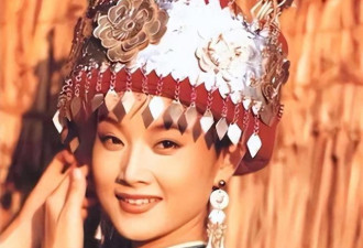 她是宋祖英亲妹，小22岁， 出道17年走得稳