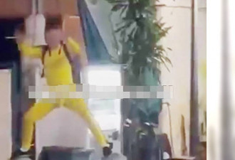 在街上扮李小龙耍双节棍 惨遭判刑6个多月