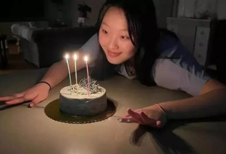 任程伟夫妇卖掉北京房子,办过户被偶遇,黄蕾头发半白但气质优雅