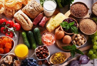 美国新的膳食金字塔肉类唱主角 专家警告后果