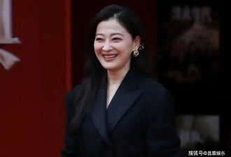 珠海这一夜，孙俪压轴出场却脸松肉垮，被顾盼生辉的50岁梅婷惊艳