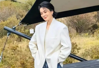 63岁毛阿敏近况:豪门守寡4年,春节前跑深圳商演,21岁女儿优秀