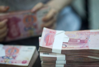 中国行员将11名储户存款转走挥霍 银行拒赔