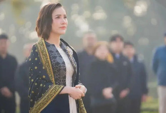 41岁泰王贵妃又复宠，高调出访不输王后！消失五年“熹妃回宫”段位高