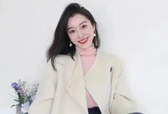 初春季节“阔腿裤”配什么上衣好看？