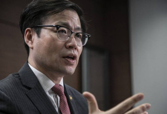 川普息怒！韩国国会加速通过对美投资法案