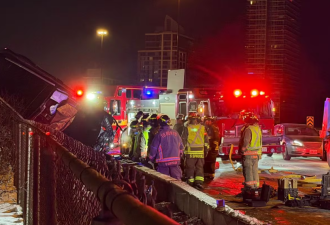 多伦多高速公路凌晨翻车：1人涉酒驾被捕，2人送医