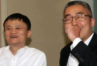 从重庆小巷走上名利场顶端，她是第二个邓文迪