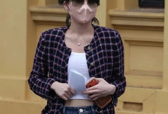 时装大佬杨兰兰，面相凉薄，内在强势