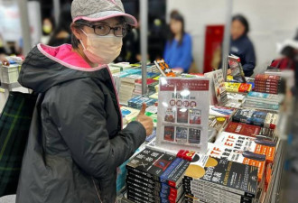 萧美琴变装逛书展 引发网友担忧 亲自回应