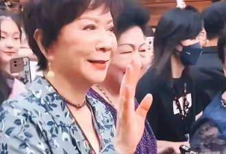 64岁蔡明近况曝光！时隔7年回归春晚舞台，大龄儿子的婚事让她愁白头