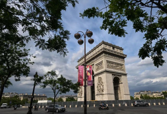 中国人大代表巴黎遇袭风波 新华社：是年轻留学生