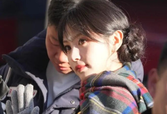 又被“大眼萌妹”田曦薇美到了！春晚彩排穿搭在线俏皮如小公主！