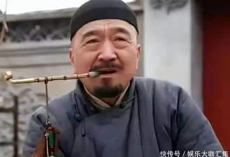 79岁李保田近况令人唏嘘，住处杂乱喝10元桶装水，如今老到不敢认