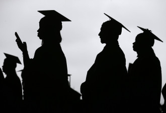 AI冲击 美年轻世代改走“非传统大学”升学路径