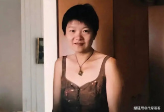 65岁洪晃近况曝光！经历三段失败婚姻，如今与设计师相伴21年很幸福