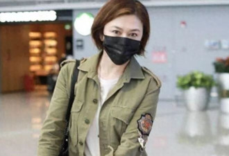 64岁关之琳剪了短发减龄25岁，穿绿外套+牛仔裤