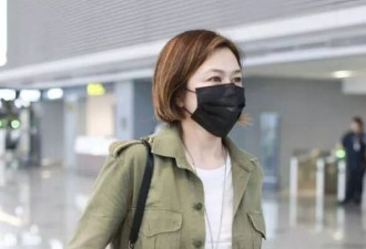 64岁关之琳剪了短发减龄25岁，穿绿外套+牛仔裤
