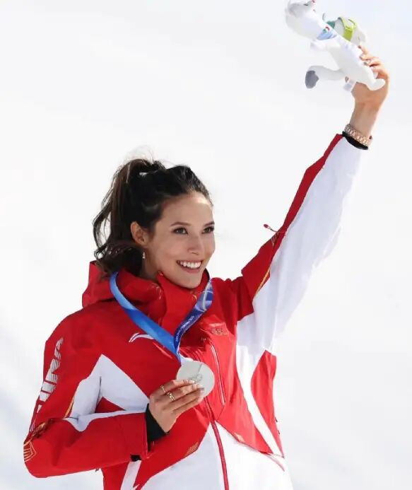 谷爱凌回应获得米兰冬奥会银牌：我为此感到无比自豪_无忧资讯