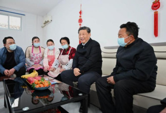 央视最新镜头，习近平大头特写状态差