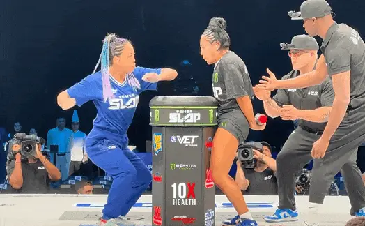 扇耳光大赛首个中国女人：别管意义，扇就完了