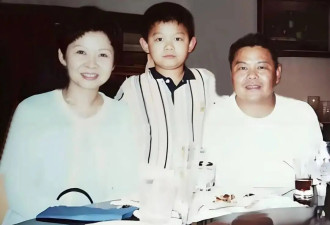 63岁董文华近况曝光！接农村商演唱功不减当年，与丈夫恩爱40多年
