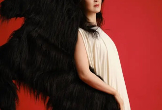 王艳与儿子球球合体首登杂志封面！19 岁儿子保送北大，颜值气质双在线