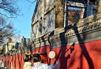 格格北京满街跑 中国年轻人疯了