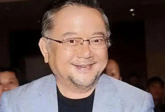 77岁王刚近况曝光！三婚娶小20岁美女教授，如今为儿子奔波
