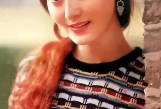 63岁大宋佳近况曝光！再婚嫁给小8岁比利时富商，儿女双全很幸福