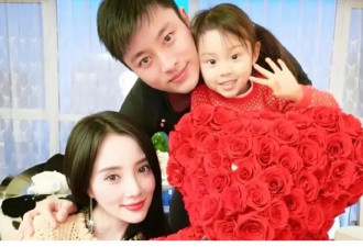 甜馨晒出与贾乃亮,李小璐的旧照:我好爱你们呀