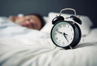 睡觉时，为什么总在凌晨3、4点醒来？