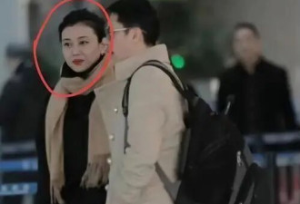 原来她是蔡国庆的妻子，漂亮有钱还不爱露面，生的俩儿子也很优秀