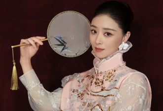 红色不流行了?今年过年最火的穿搭居然是它